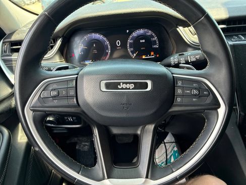 Used 2023 Jeep Grand Cherokee L Laredo AWD/4WD image 6