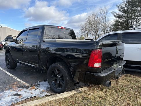 Used 2016 RAM 1500 Express w/ Black Ram 1500 Express Group image 5