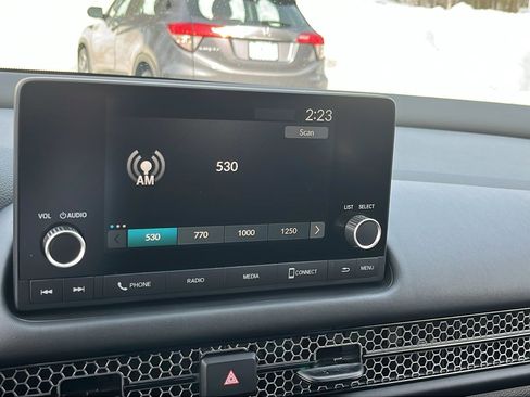 Used 2024 Honda HR-V Sport image 17