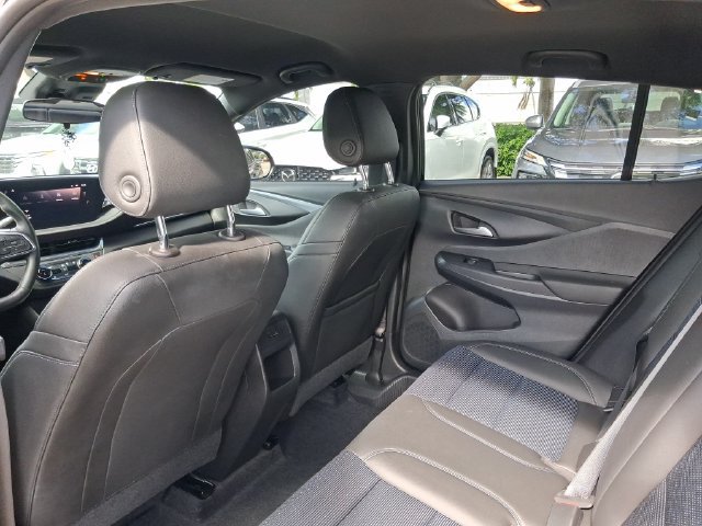 Used 2025 Buick Envista Preferred w/ Convenience I Package FWD image 5