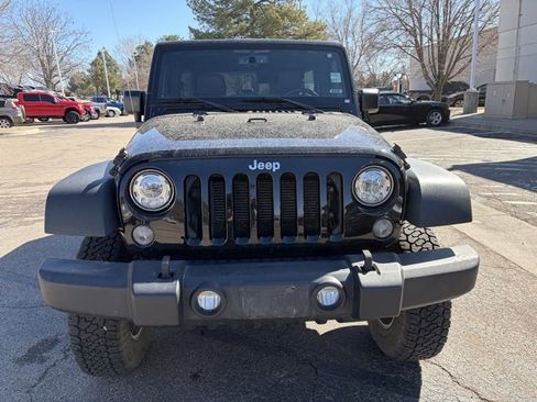 Used 2017 Jeep Wrangler Unlimited Rubicon w/ Connectivity Group image 8