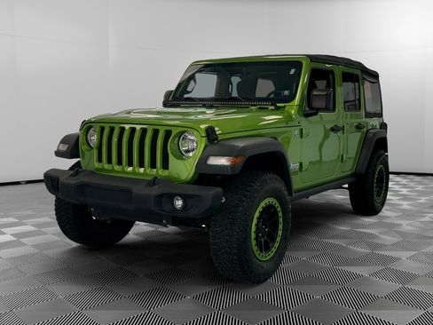 Used 2018 Jeep Wrangler Unlimited Sport S image 4