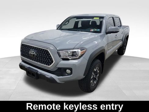 Used 2019 Toyota Tacoma TRD Off-Road image 3