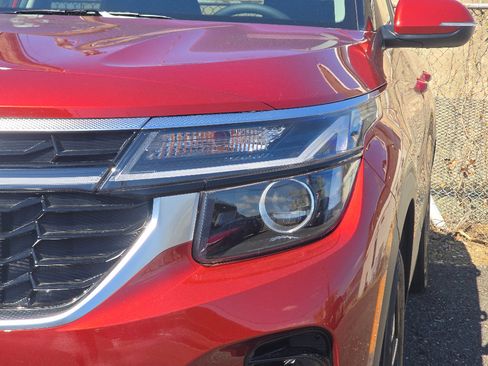 New 2026 Kia Seltos S AWD/4WD image 7