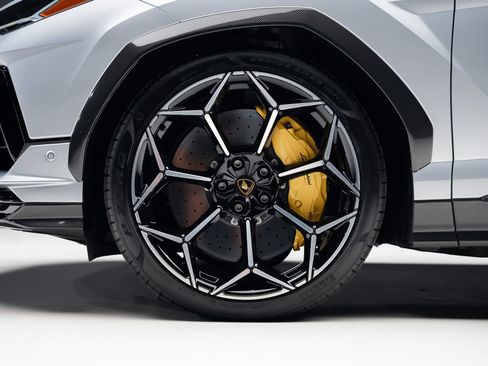 Used 2024 Lamborghini Urus Performante AWD/4WD image 20