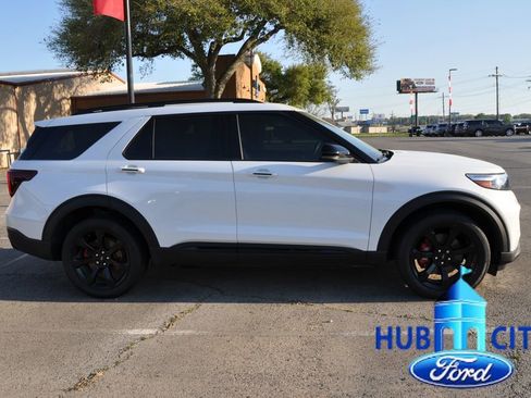 Used 2024 Ford Explorer ST w/ Equipment Group 401A image 6
