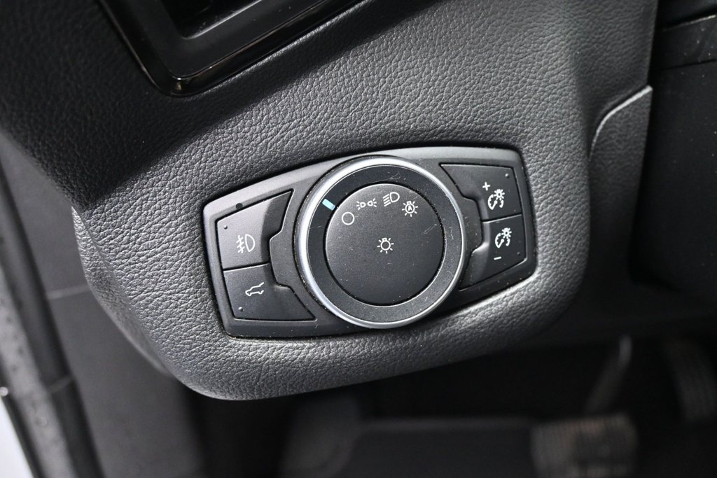 Used 2017 Ford Escape Titanium FWD image 11