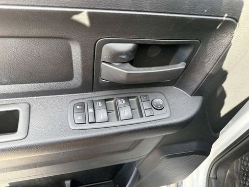 Used 2022 RAM 2500 Tradesman w/ Chrome Appearance Group image 17