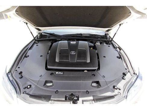 Used 2022 Lexus LS 500 RWD image 32
