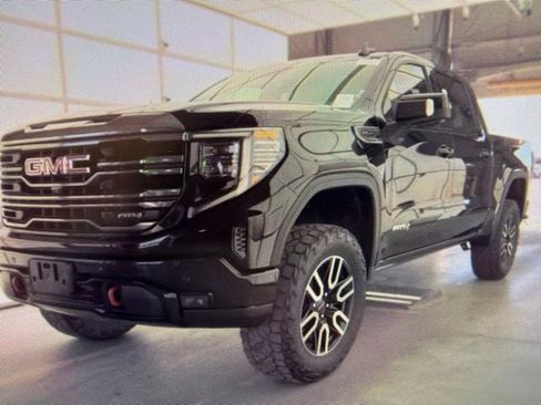 Used 2023 GMC Sierra 1500 AT4 AWD/4WD image 5