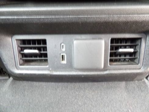 Used 2025 GMC Sierra 1500 SLT image 12