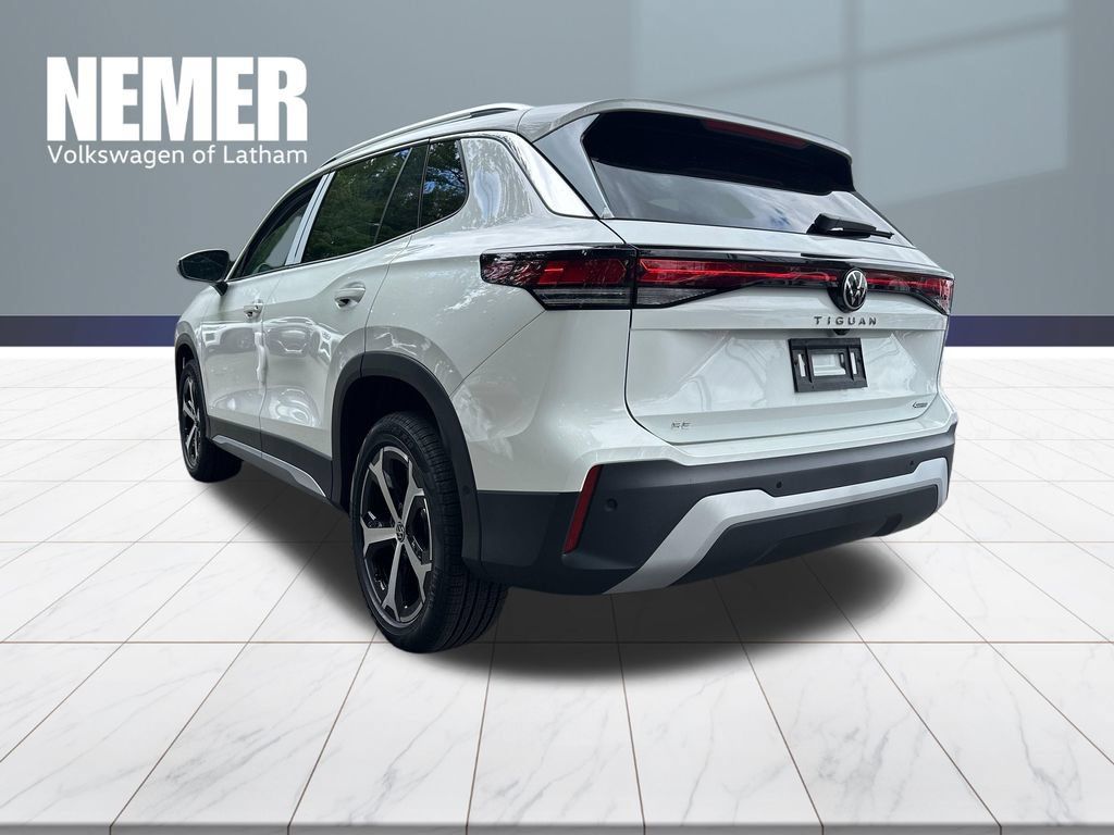 New 2026 Volkswagen Tiguan SE AWD/4WD image 2