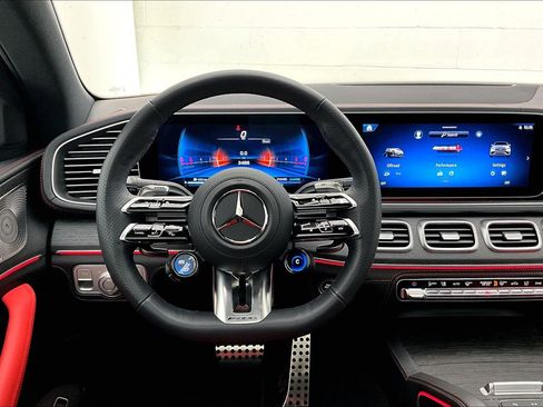 Used 2026 Mercedes-Benz GLE 53 AMG 4MATIC image 4