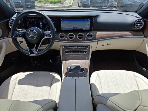 Used 2023 Mercedes-Benz E 350 4MATIC Sedan image 10