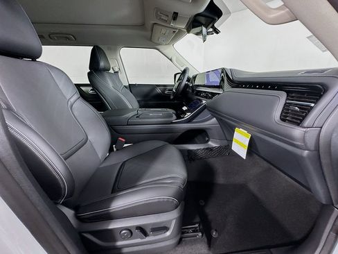 New 2026 INFINITI QX80 Luxe w/ Cargo Package image 36