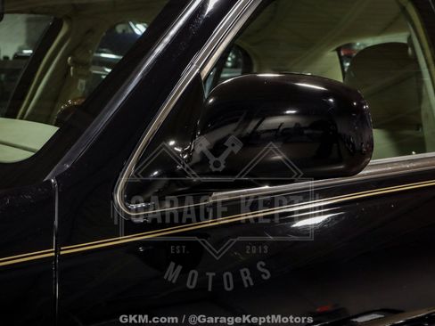 Used 2010 Lincoln Town Car Signature Limited image 27