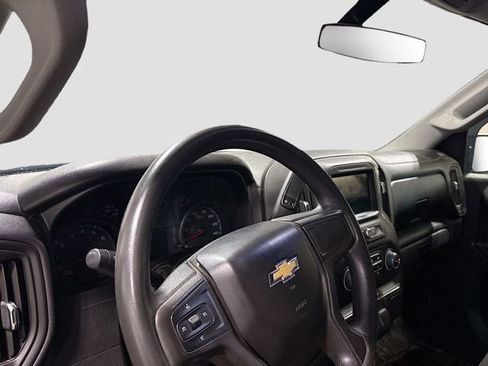 Used 2019 Chevrolet Silverado 1500 Custom w/ Custom Convenience Package AWD/4WD image 12