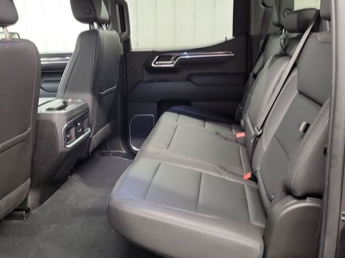 Used 2022 Chevrolet Silverado 1500 LTZ w/ Z71 Off-Road Package image 4