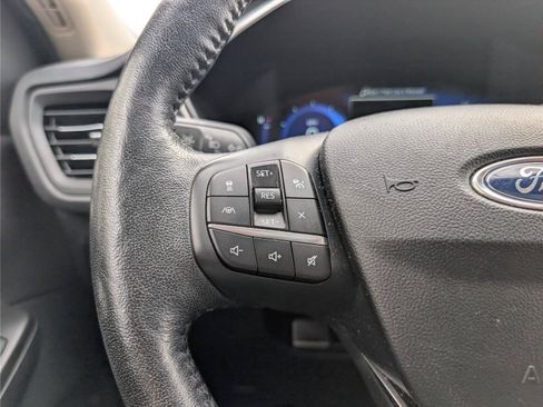 Used 2020 Ford Escape Titanium AWD/4WD image 25