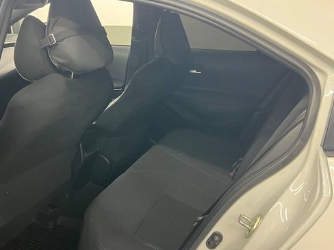 Used 2022 Toyota Corolla SE w/ SE Premium Package FWD image 9