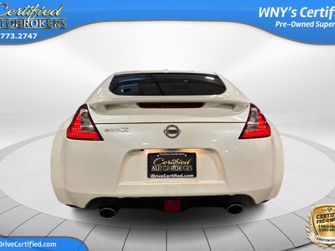 Used 2020 Nissan 370Z Touring Sport image 8