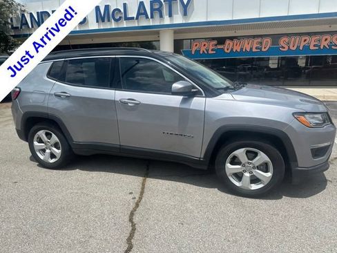 Used 2020 Jeep Compass Latitude FWD image 2