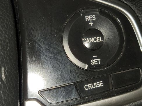Used 2018 Honda CR-V LX image 33