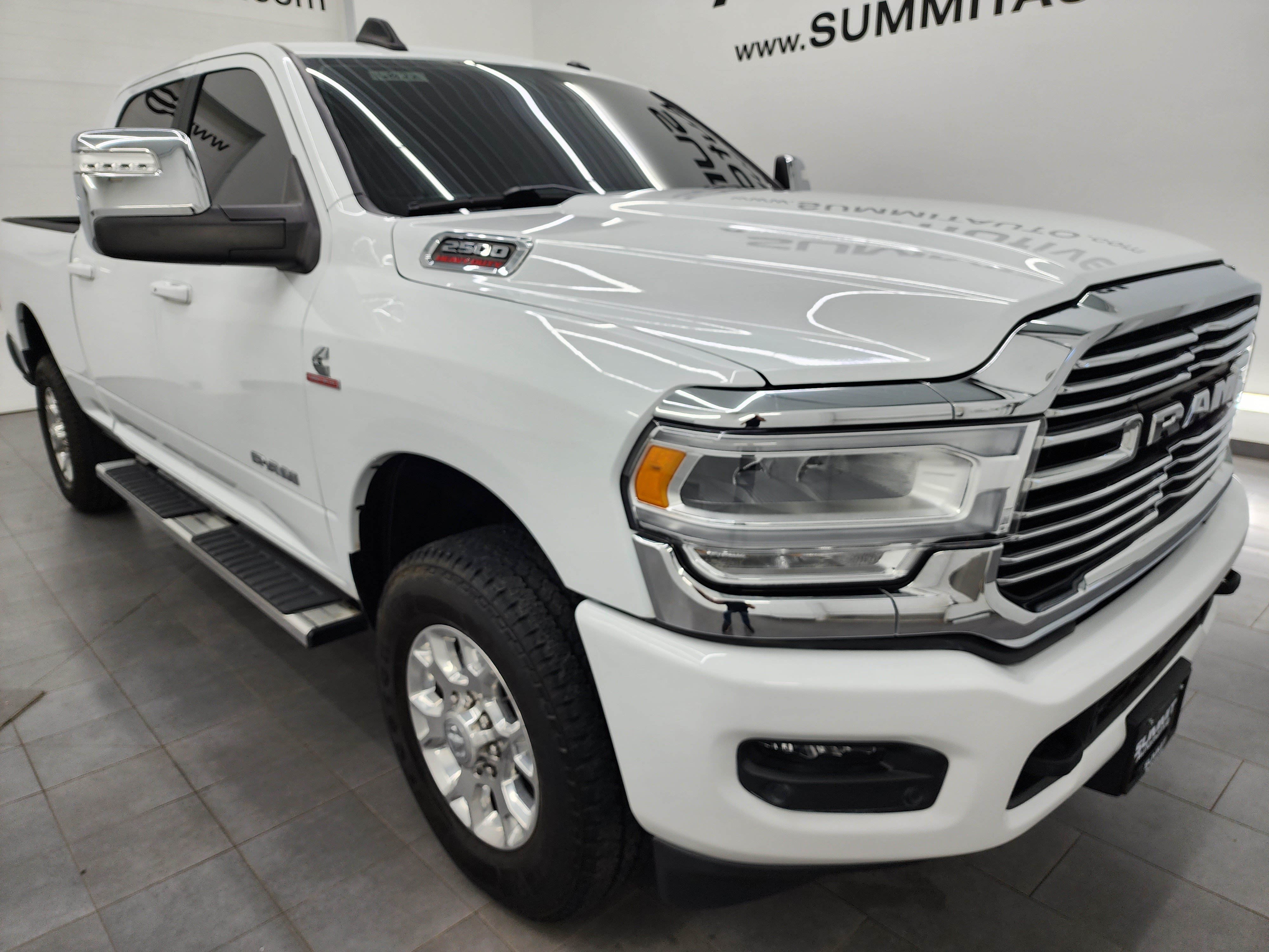 Used 2023 RAM 2500 Laramie AWD/4WD image 2