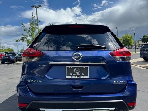 Used 2018 Nissan Rogue SL w/ Premium Package AWD/4WD image 5