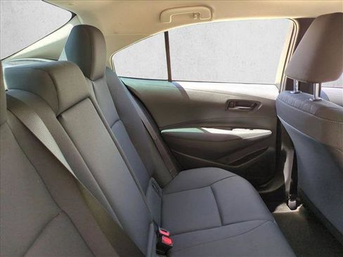 Used 2025 Toyota Corolla LE FWD image 18