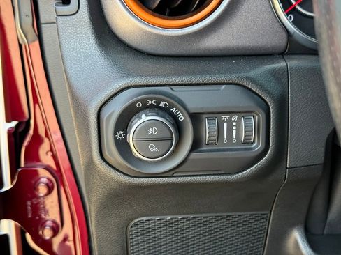 Used 2022 Jeep Gladiator Mojave w/ Cold Weather Group AWD/4WD image 20