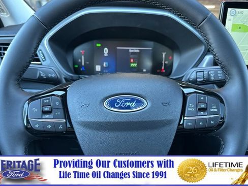 New 2025 Ford Escape SE w/ Class II Trailer Tow Package image 24