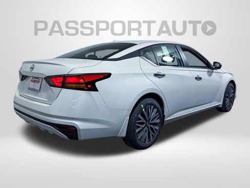 New 2025 Nissan Altima 2.5 SV image 6