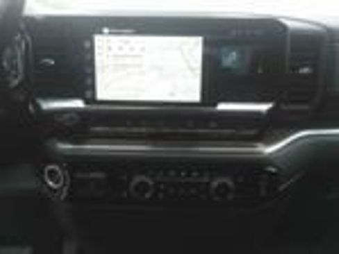 Used 2025 Chevrolet Silverado 1500 LT RWD image 18