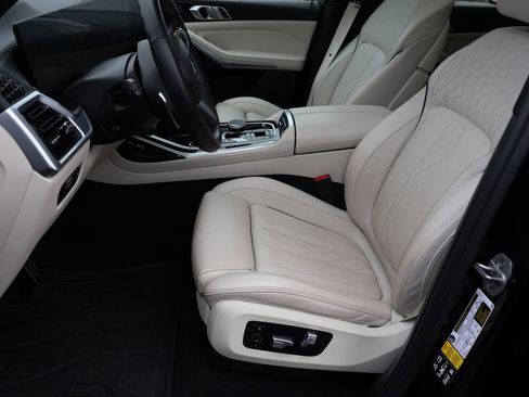 Used 2023 BMW X7 xDrive40i w/ M Sport Package image 43