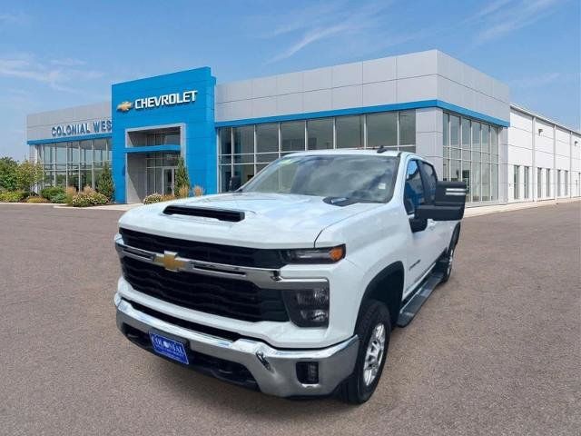 Used 2025 Chevrolet Silverado 2500 LT w/ Convenience Package AWD/4WD image 1