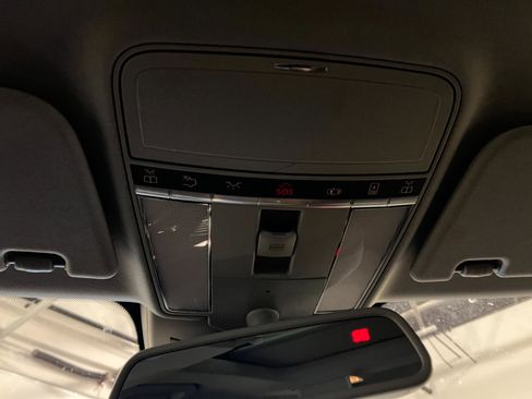 Used 2013 Mercedes-Benz S 550 4MATIC image 23