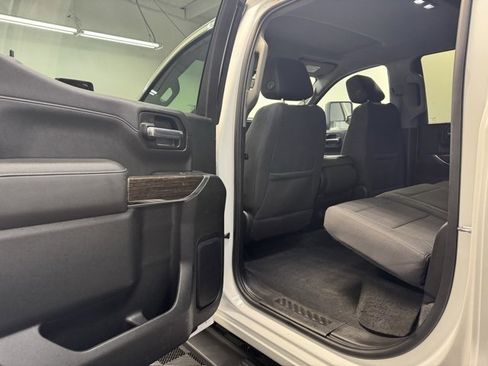 Used 2020 GMC Sierra 1500 SLE w/ Preferred Package image 29