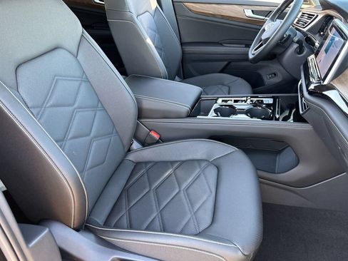 New 2026 Volkswagen Atlas SE FWD image 7