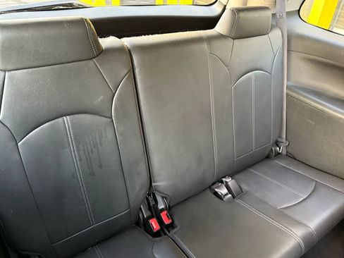 Used 2015 GMC Acadia SLT image 27