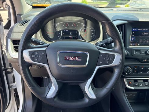 Used 2024 GMC Terrain SLE AWD/4WD image 15