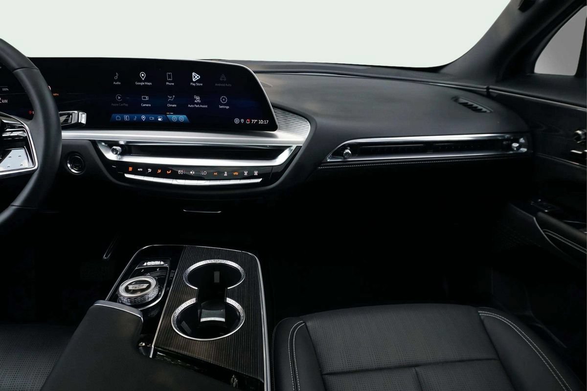 Used 2024 Cadillac Lyriq Luxury RWD image 24