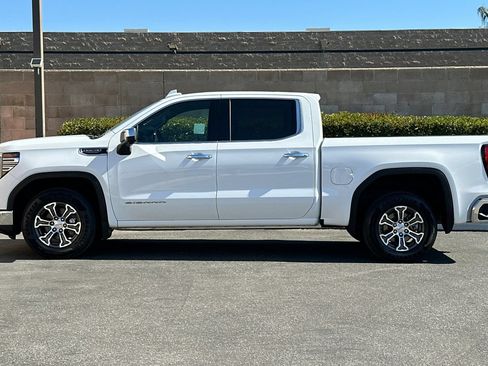 Certified 2025 GMC Sierra 1500 SLT RWD image 7
