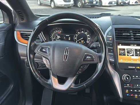 Used 2017 Lincoln MKC Reserve image 14