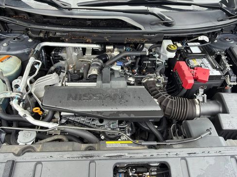 Used 2024 Nissan Rogue S AWD/4WD image 14