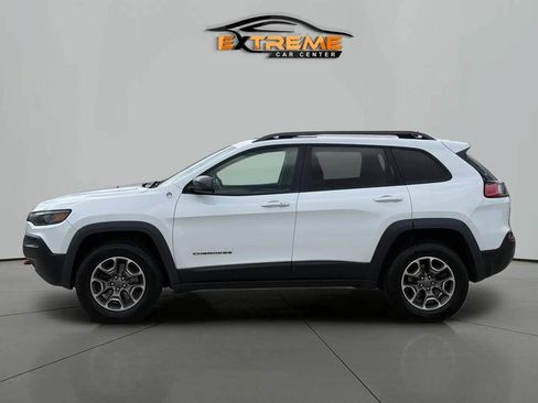 Used 2020 Jeep Cherokee Trailhawk AWD/4WD image 3