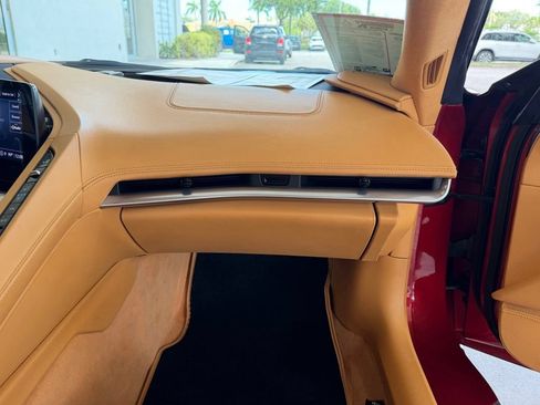 Used 2021 Chevrolet Corvette Stingray Premium Conv w/ Z51 Performance Package RWD image 20