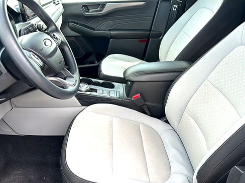 Used 2025 Ford Escape Active AWD/4WD image 13