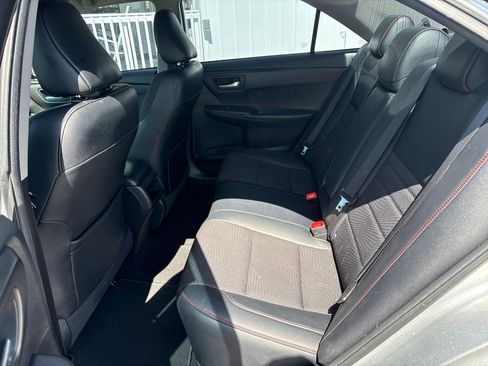 Used 2016 Toyota Camry SE FWD image 14