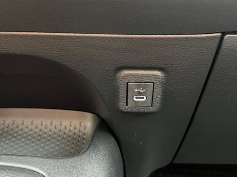 Used 2025 Toyota Corolla LE FWD image 30